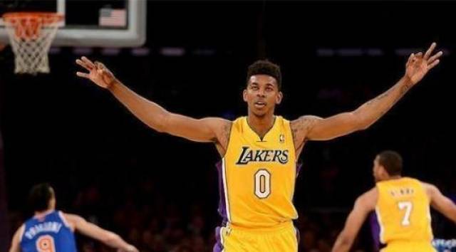 一脚回应期 一脚回应期